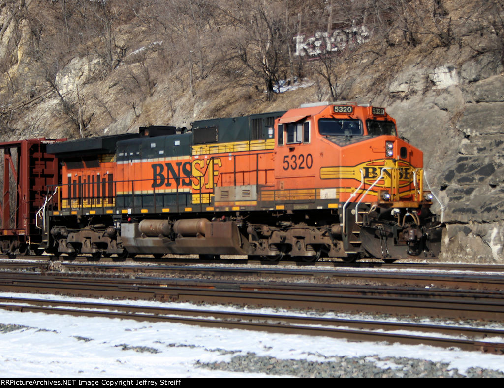 BNSF 5320